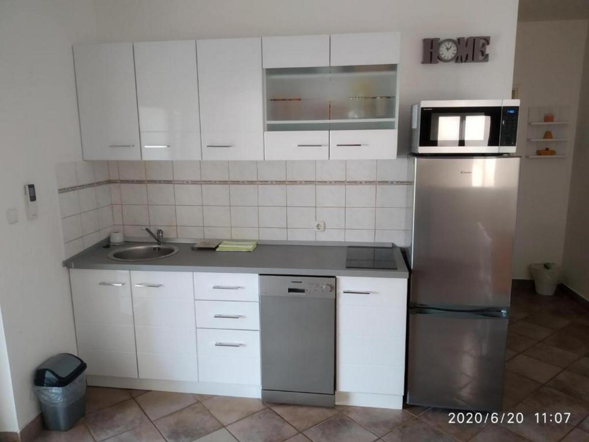 Apartmani Lucia Biograd بيوغْغاد نا موغو المظهر الخارجي الصورة