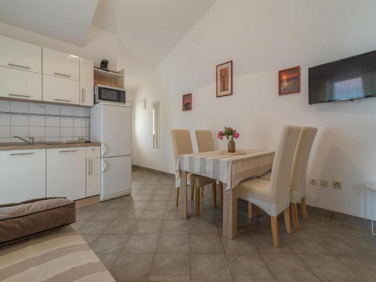 Apartmani Lucia Biograd بيوغْغاد نا موغو المظهر الخارجي الصورة