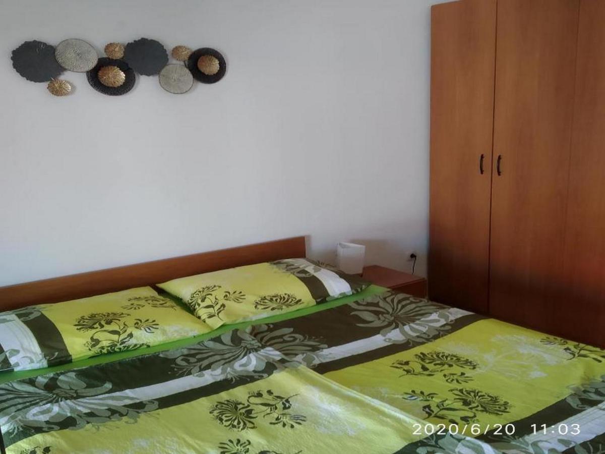 Apartmani Lucia Biograd بيوغْغاد نا موغو المظهر الخارجي الصورة