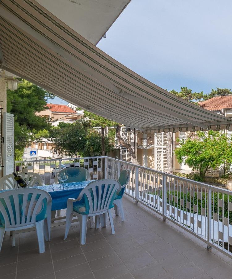 Apartmani Lucia Biograd بيوغْغاد نا موغو المظهر الخارجي الصورة