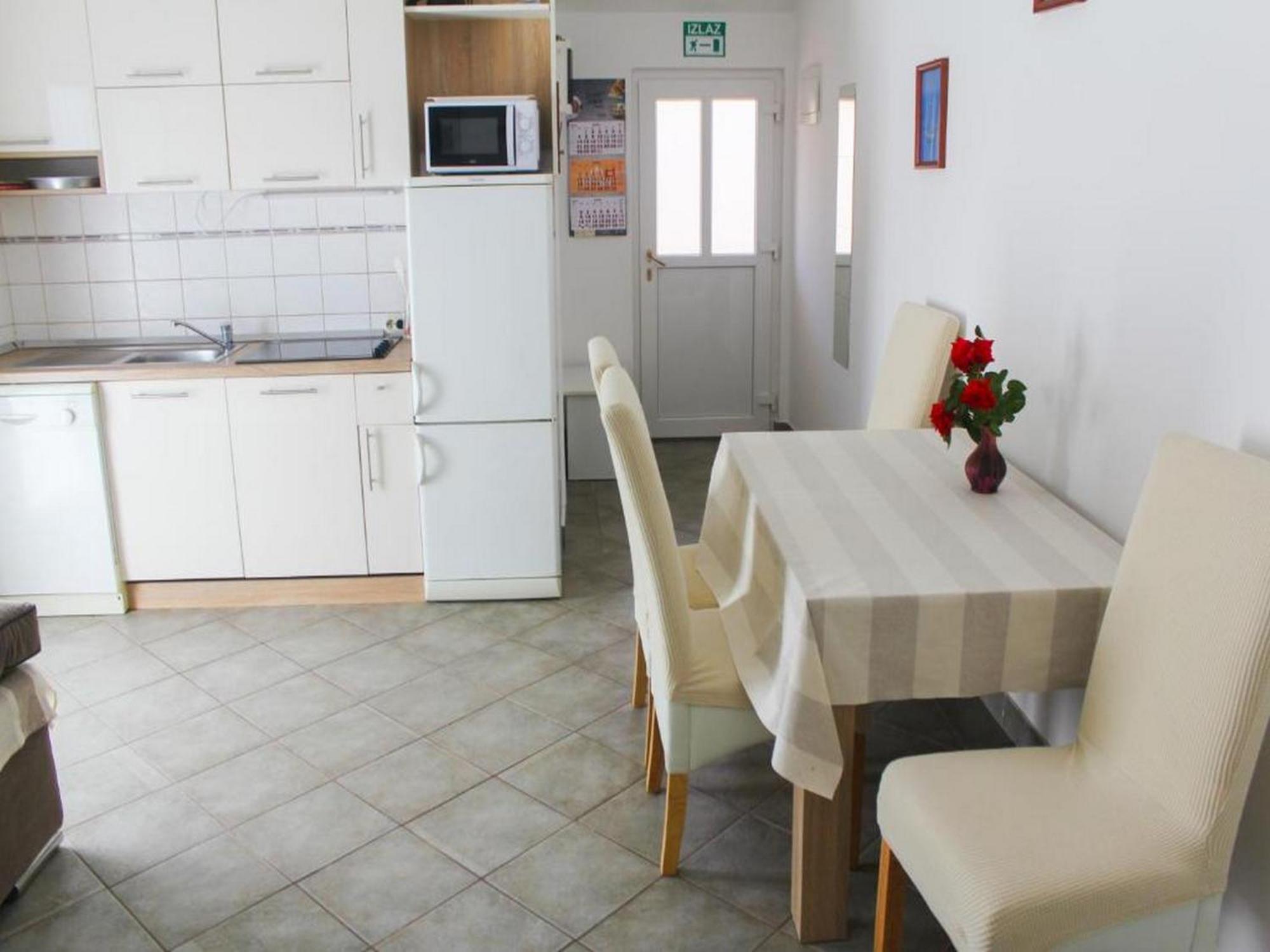 Apartmani Lucia Biograd بيوغْغاد نا موغو الغرفة الصورة
