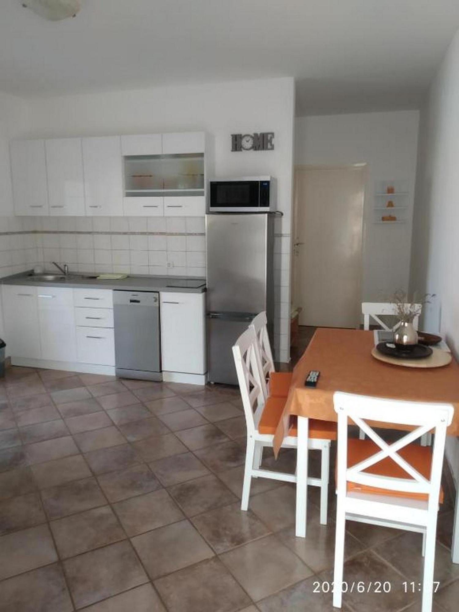 Apartmani Lucia Biograd بيوغْغاد نا موغو الغرفة الصورة
