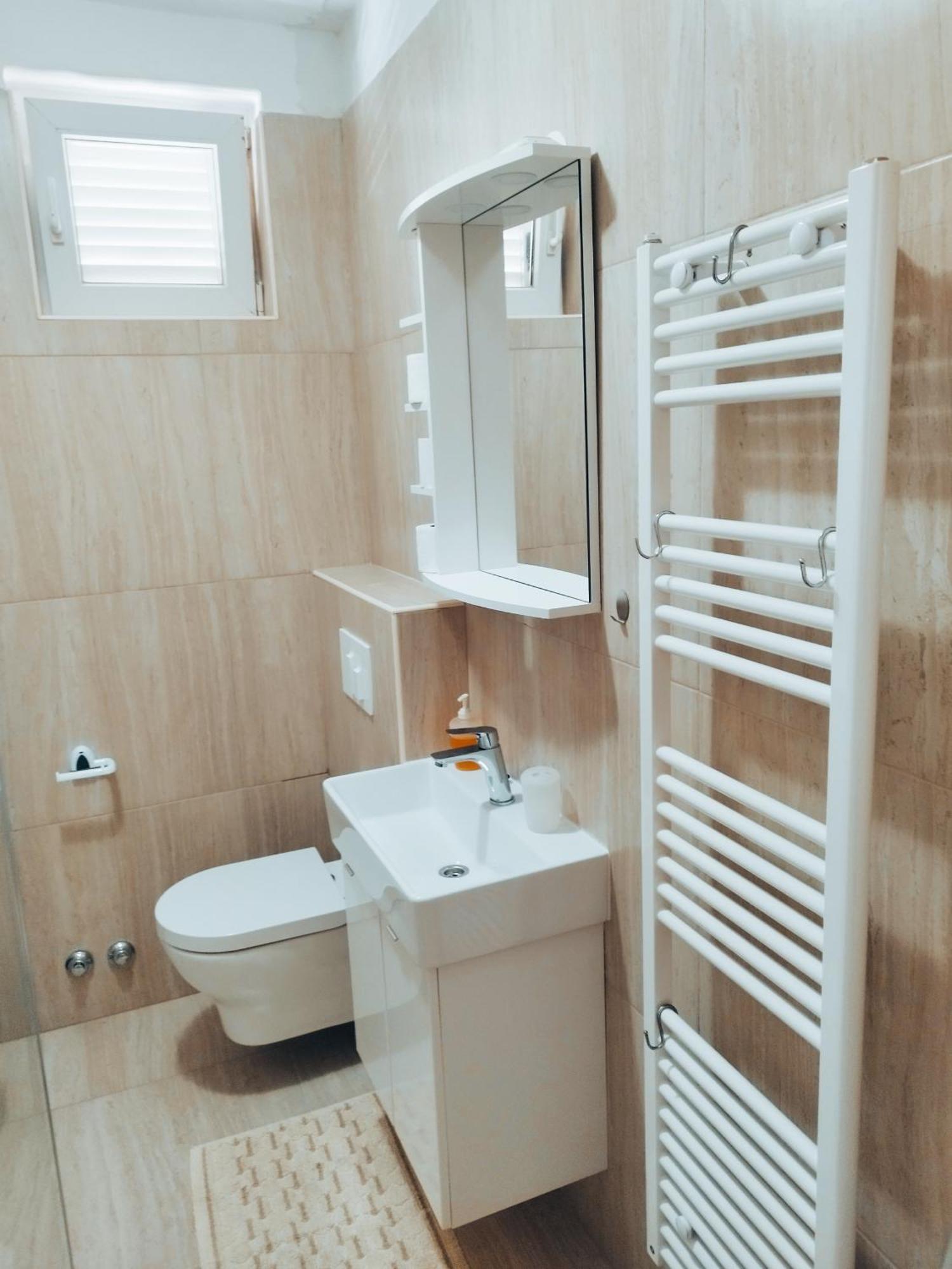 Apartmani Lucia Biograd بيوغْغاد نا موغو المظهر الخارجي الصورة