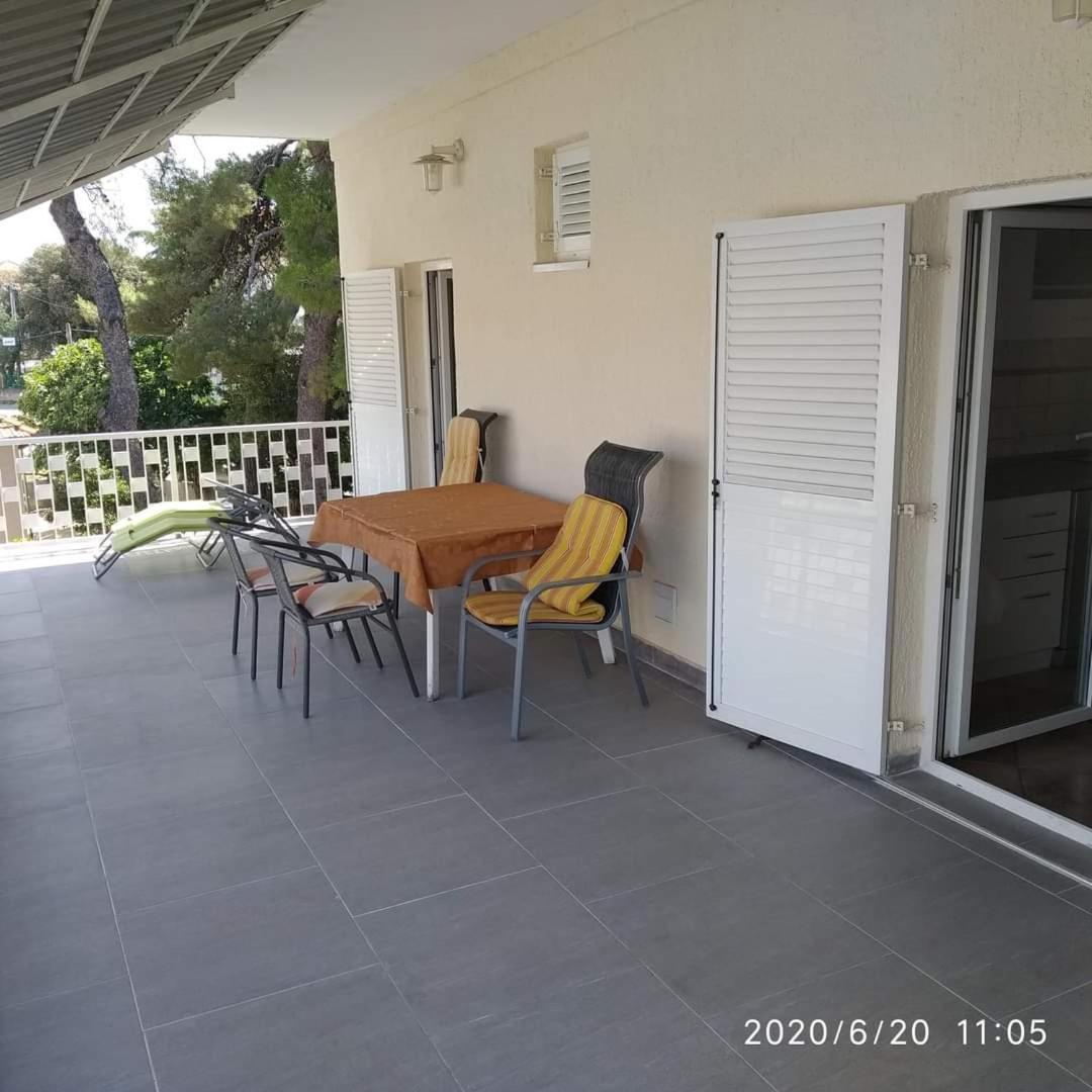 Apartmani Lucia Biograd بيوغْغاد نا موغو المظهر الخارجي الصورة